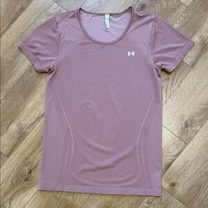 Under Armour Women's Short Sleeve Top in Mauve
